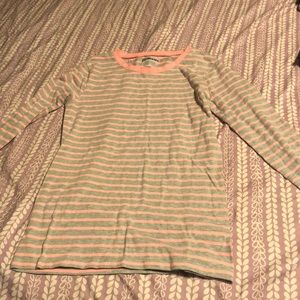 Old navy long sleeve shirt